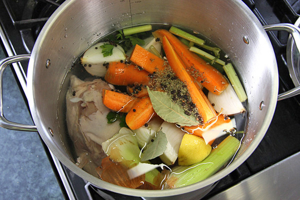 Chicken Bone Broth - Mia's Daily Dish