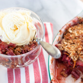 gluten free rhubarb crumble